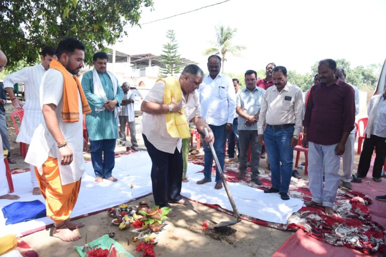 आधारभूत सुविधाओं के विस्तार से बदलेगा लखनपुर नगर पंचायत का स्वरूप …राजेश अग्रवाल