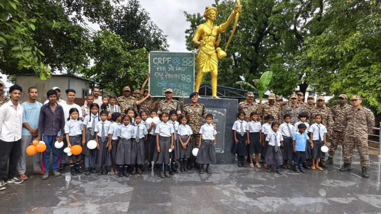 CRPF की 199वीं बटालियन ने चलाया जनजागरूकता कार्यक्रम